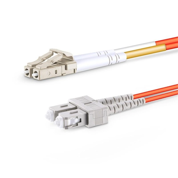 Does the power supply for the optoelectronic composite beam splitter have positive and negative terminals 
